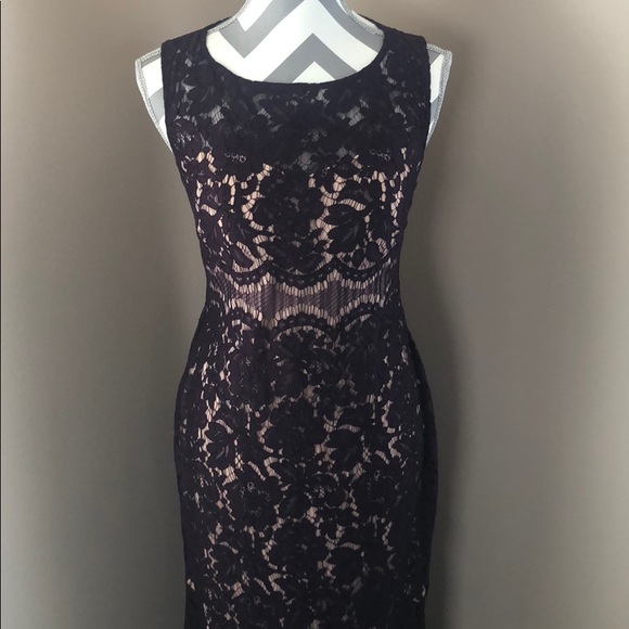 Nightway lace dress - Picture 2 of 5